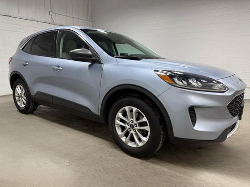 Ice Blue 2022 Ford Escape SE