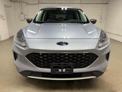 Ice Blue 2022 Ford Escape SE