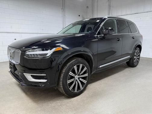 2024 Volvo XC90 B5 Plus Bright Theme