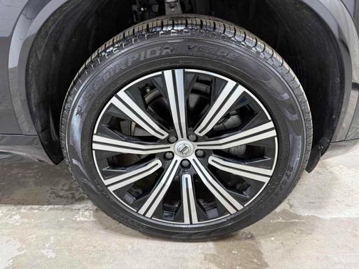 2024 Volvo XC90 B5 Plus Bright Theme