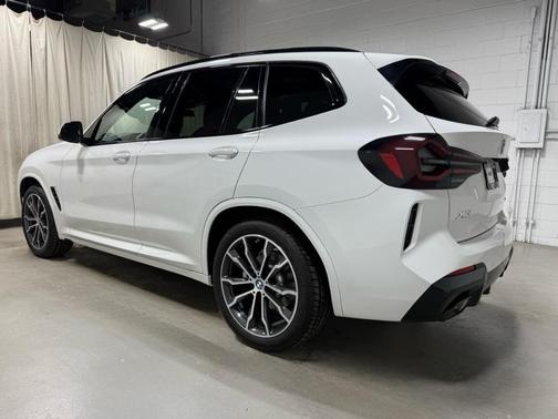 Alpine White 2024 BMW X3 xDrive30i