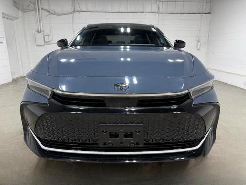 2025 Toyota Crown NIGHTSHADE 42MPG