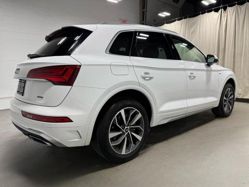 2023 Audi Q5 45 S line Premium Plus