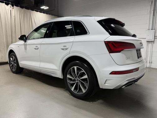 2023 Audi Q5 45 S line Premium Plus