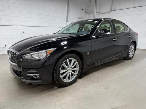 2015 INFINITI Q50 Premium
