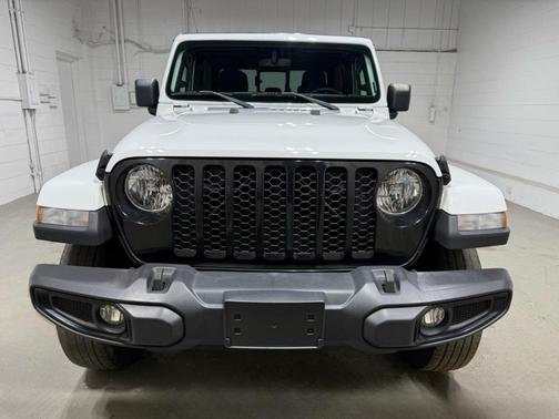 2022 Jeep Gladiator Sport