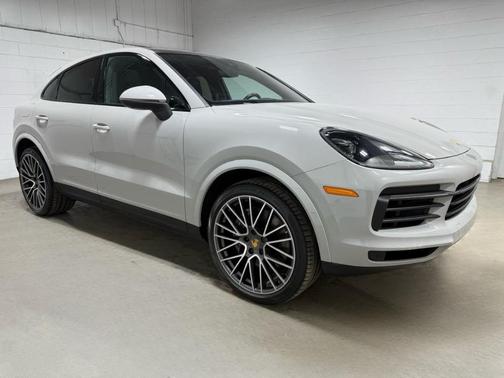 2023 Porsche Cayenne Platinum Edition