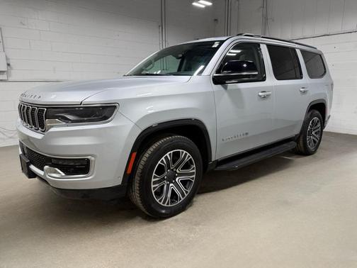 2023 Jeep Wagoneer Base