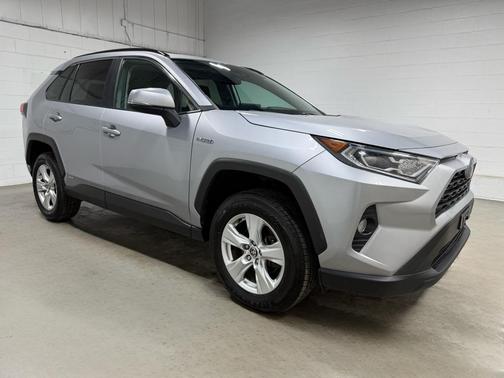 Silver Sky Metallic 2021 Toyota RAV4 Hybrid XLE