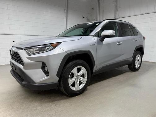 Silver Sky Metallic 2021 Toyota RAV4 Hybrid XLE
