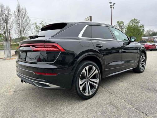 Orca Black Metallic 2021 Audi Q8 55 Premium