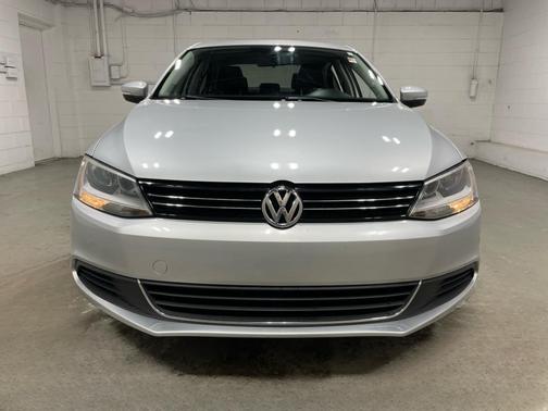 2014 Volkswagen Jetta SE w/Connectivity/Sunroof PZEV