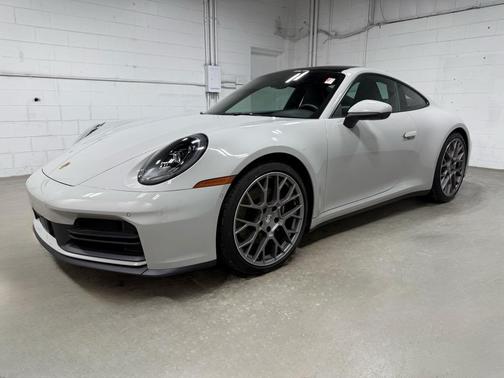 2025 Porsche 911 Carrera