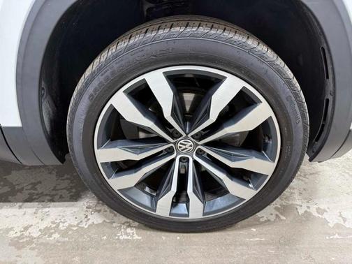 2019 Volkswagen Atlas 3.6L SEL Premium