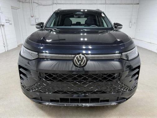 2025 Volkswagen Tiguan 2.0T SE R-Line Black