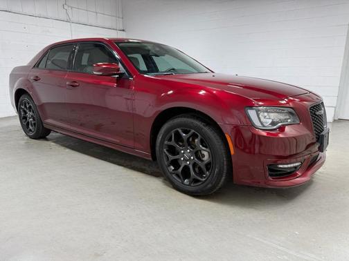 2023 Chrysler 300 Touring L