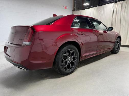 2023 Chrysler 300 Touring L