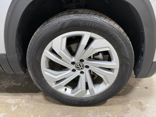 2022 Volkswagen Atlas 3.6L SE w/Technology