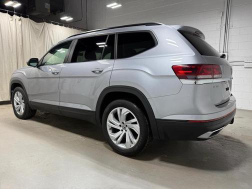 2022 Volkswagen Atlas 3.6L SE w/Technology