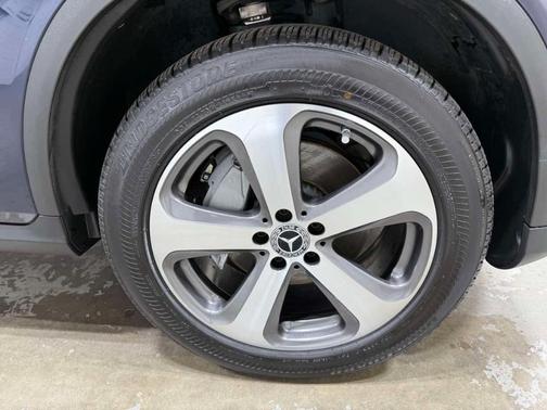 2022 Mercedes-Benz GLC 300 Base 4MATIC