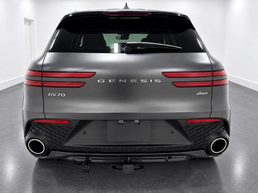 Makalu Gray 2025 Genesis GV70 2.5T