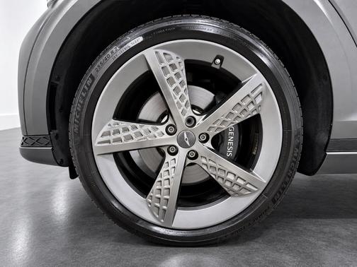 Makalu Gray 2025 Genesis GV70 2.5T