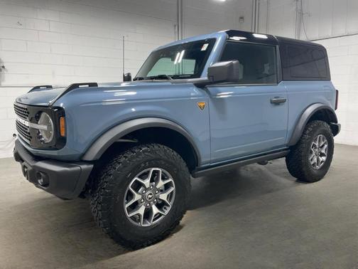 Azure Gray Metallic 2025 Ford Bronco Badlands