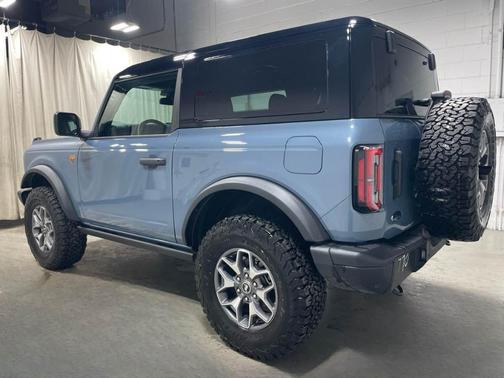 Azure Gray Metallic 2025 Ford Bronco Badlands