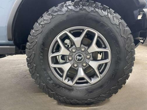 Azure Gray Metallic 2025 Ford Bronco Badlands