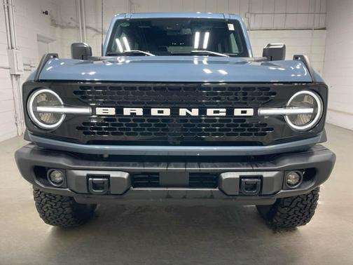 Azure Gray Metallic 2025 Ford Bronco Badlands