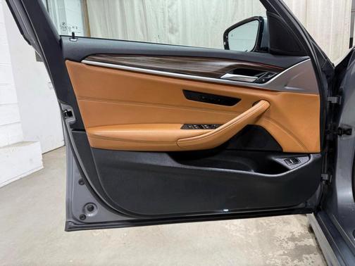 2023 BMW 530 i xDrive