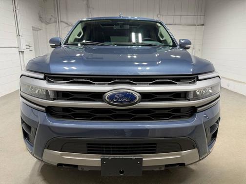 2022 Ford Expedition Max XLT