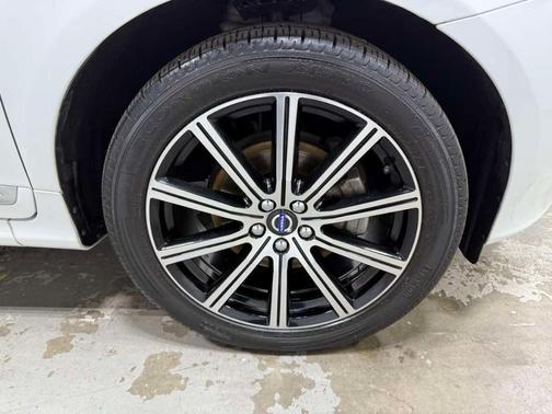 2017 Volvo XC60 T6 Inscription