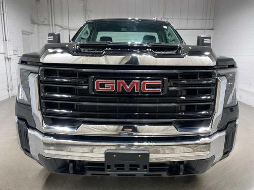 Onyx Black 2025 GMC Sierra 2500 Pro