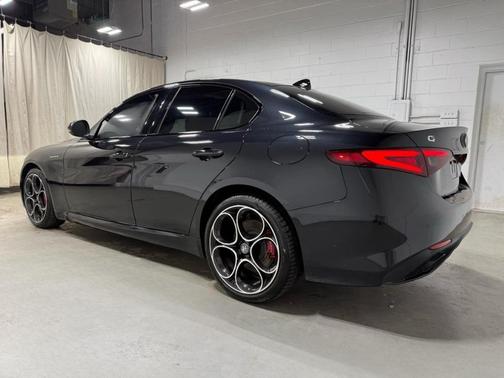 2023 Alfa Romeo Giulia Veloce