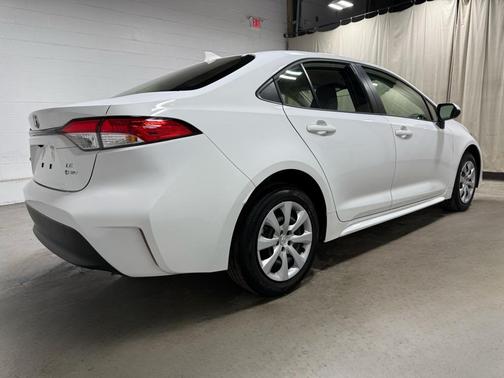 Ice 2025 Toyota Corolla Hybrid LE