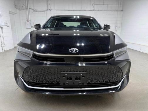 2024 Toyota Crown Platinum
