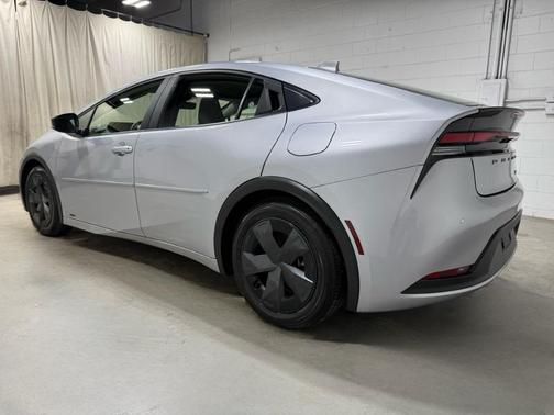 2023 Toyota Prius LE
