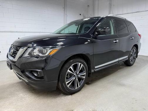Magnetic Black 2017 Nissan Pathfinder Platinum