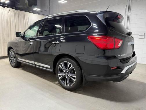 Magnetic Black 2017 Nissan Pathfinder Platinum
