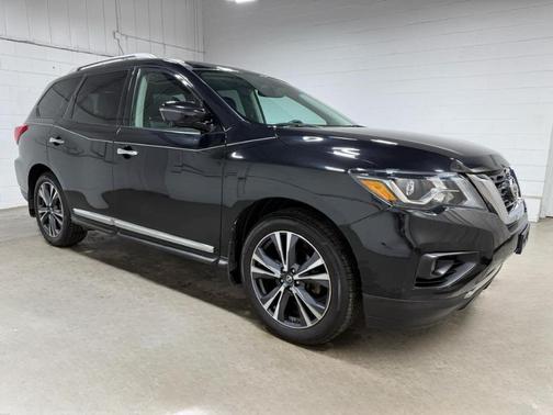 Magnetic Black 2017 Nissan Pathfinder Platinum