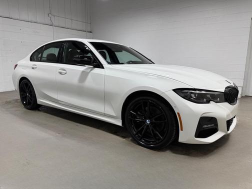 2022 BMW 330 i xDrive