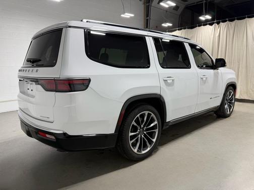 2023 Jeep Wagoneer Series III