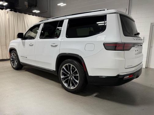 2023 Jeep Wagoneer Series III