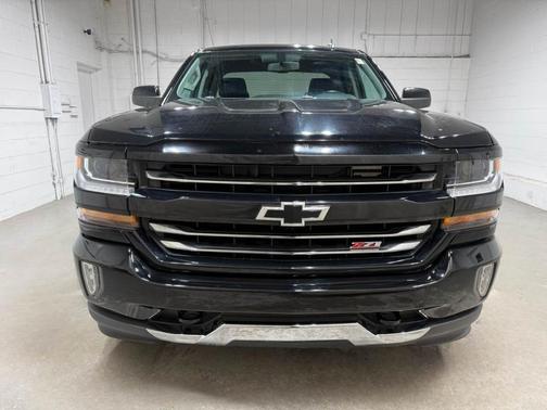 Black 2018 Chevrolet Silverado 1500 LT