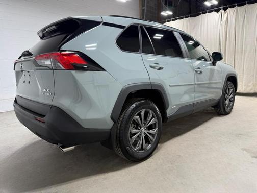 2023 Toyota RAV4 Hybrid XLE Premium