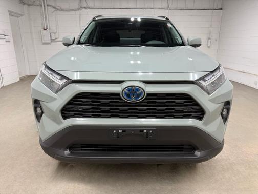 2023 Toyota RAV4 Hybrid XLE Premium