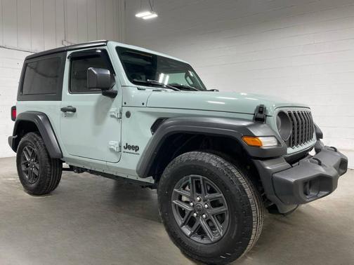 Earl Clearcoat 2024 Jeep Wrangler Sport