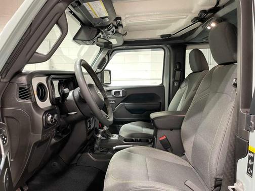 Earl Clearcoat 2024 Jeep Wrangler Sport