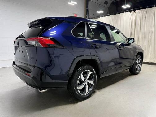 2024 Toyota RAV4 Prime SE